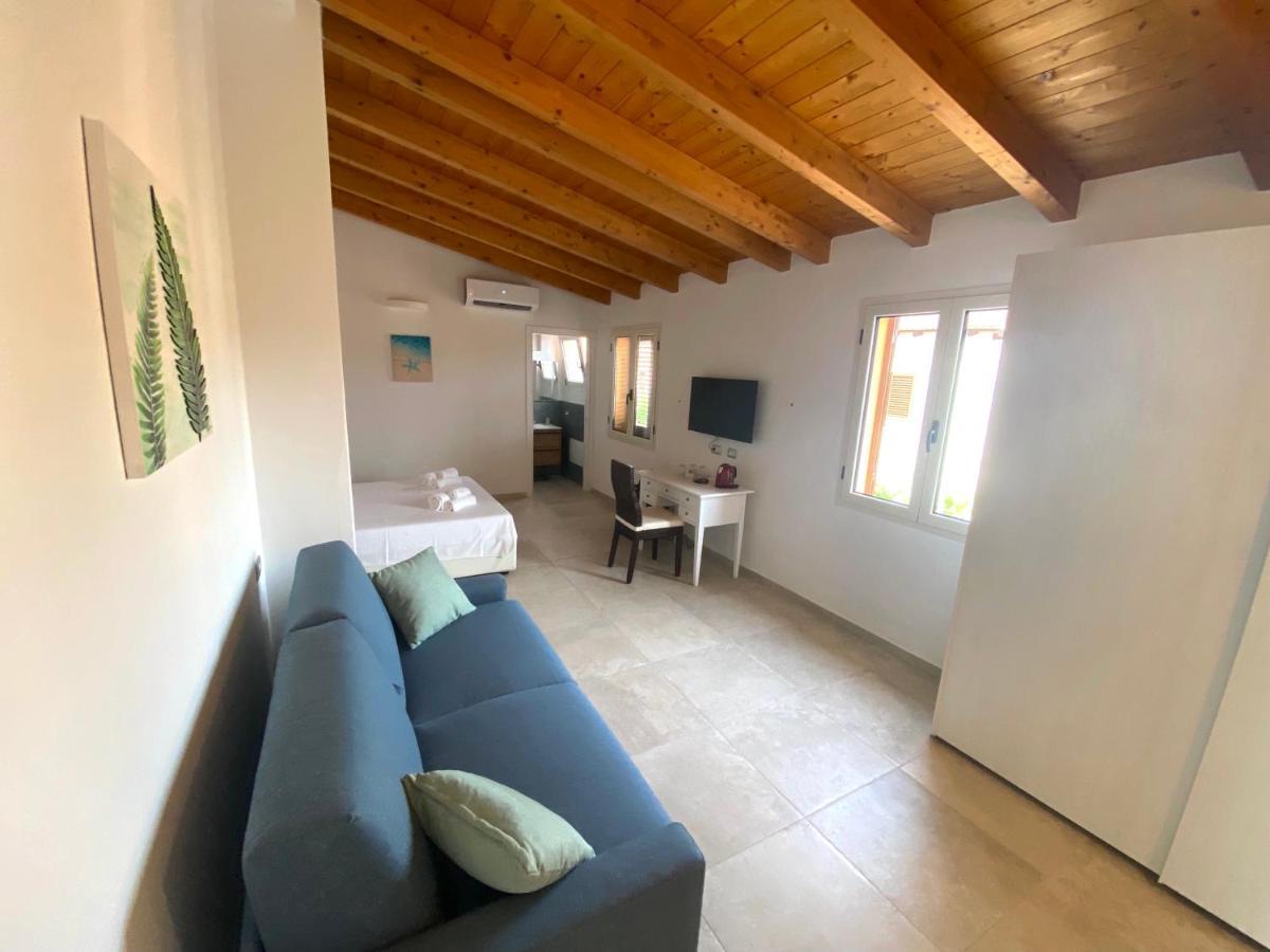 Punto Zero Rooms San Teodoro  Eksteriør bilde
