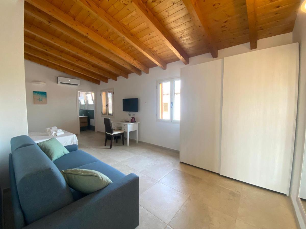 Punto Zero Rooms San Teodoro  Eksteriør bilde